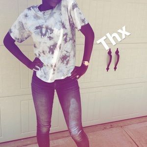 White marbel pattern shirt